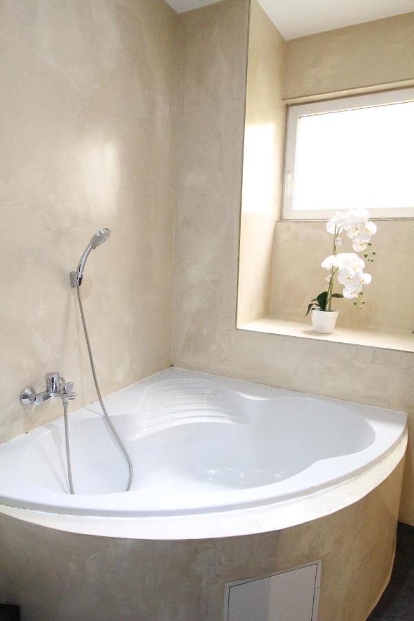 Private Triple Bedroom Rf1 Wiedeń Zewnętrze zdjęcie
